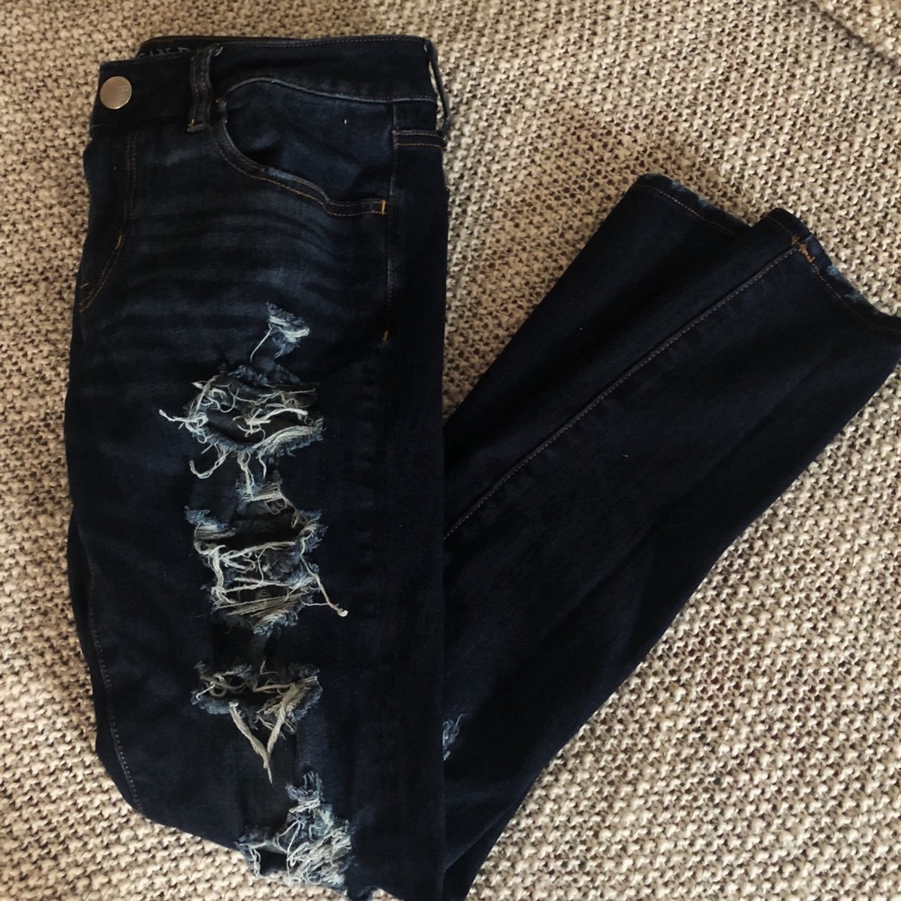 American Eagle Distressed Jeans Size 8